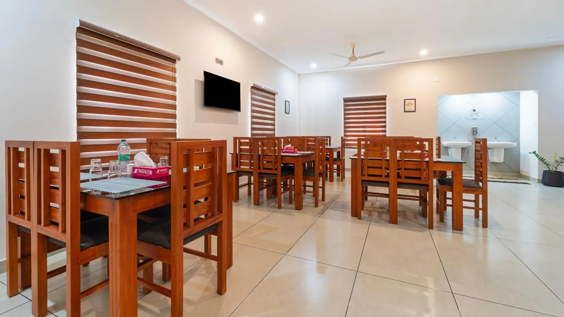 Treebo Thoduvas Star Plaza Cochin Airport Hotel Nedumbassery