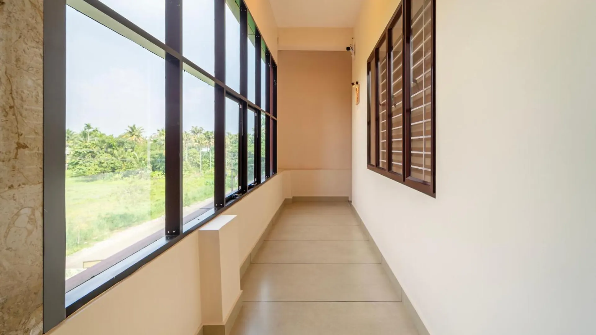 Treebo Thoduvas Star Plaza Cochin Airport Hotel Nedumbassery