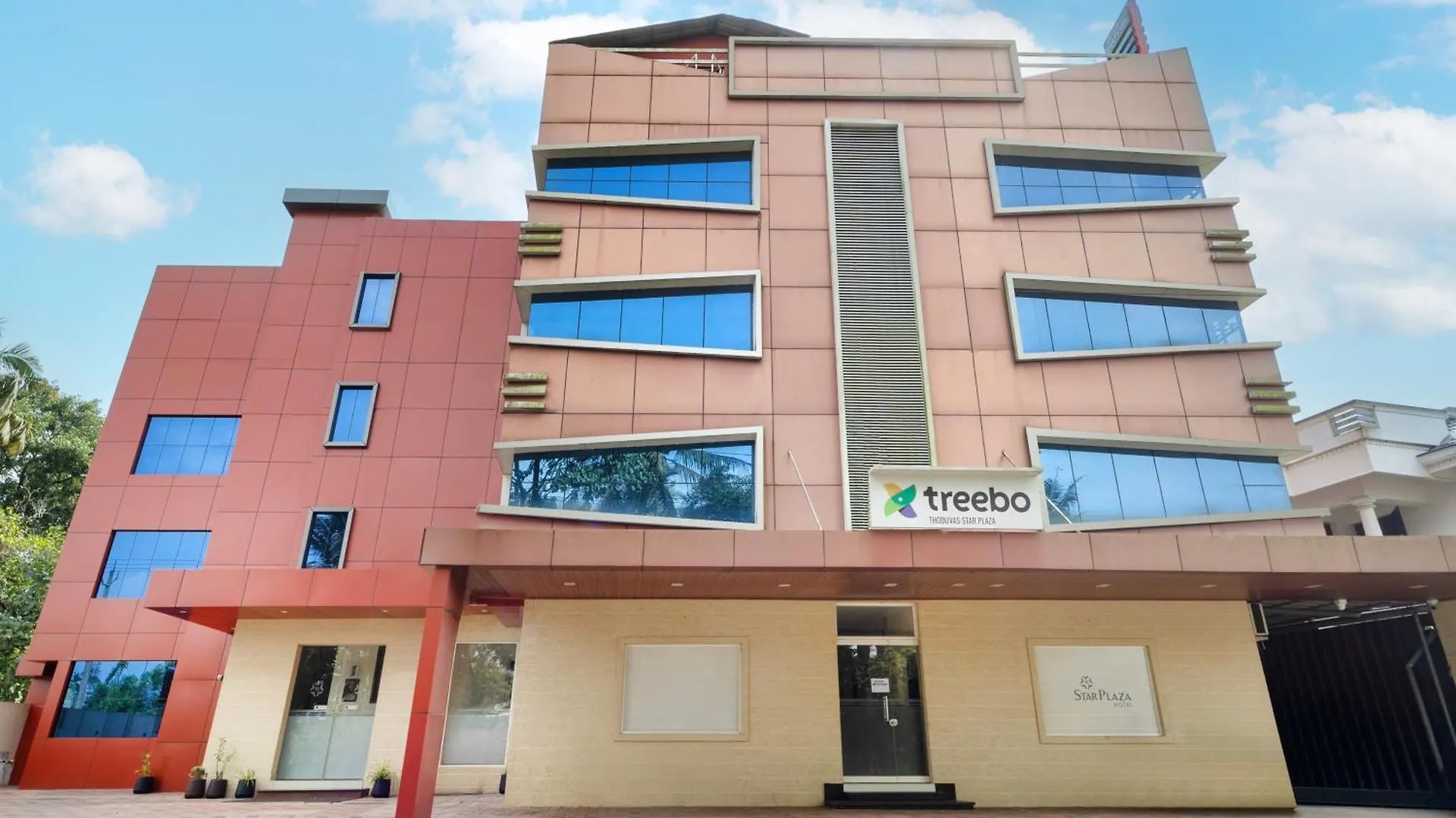 ***  Treebo Thoduvas Star Plaza Cochin Airport Hotel Nedumbassery India